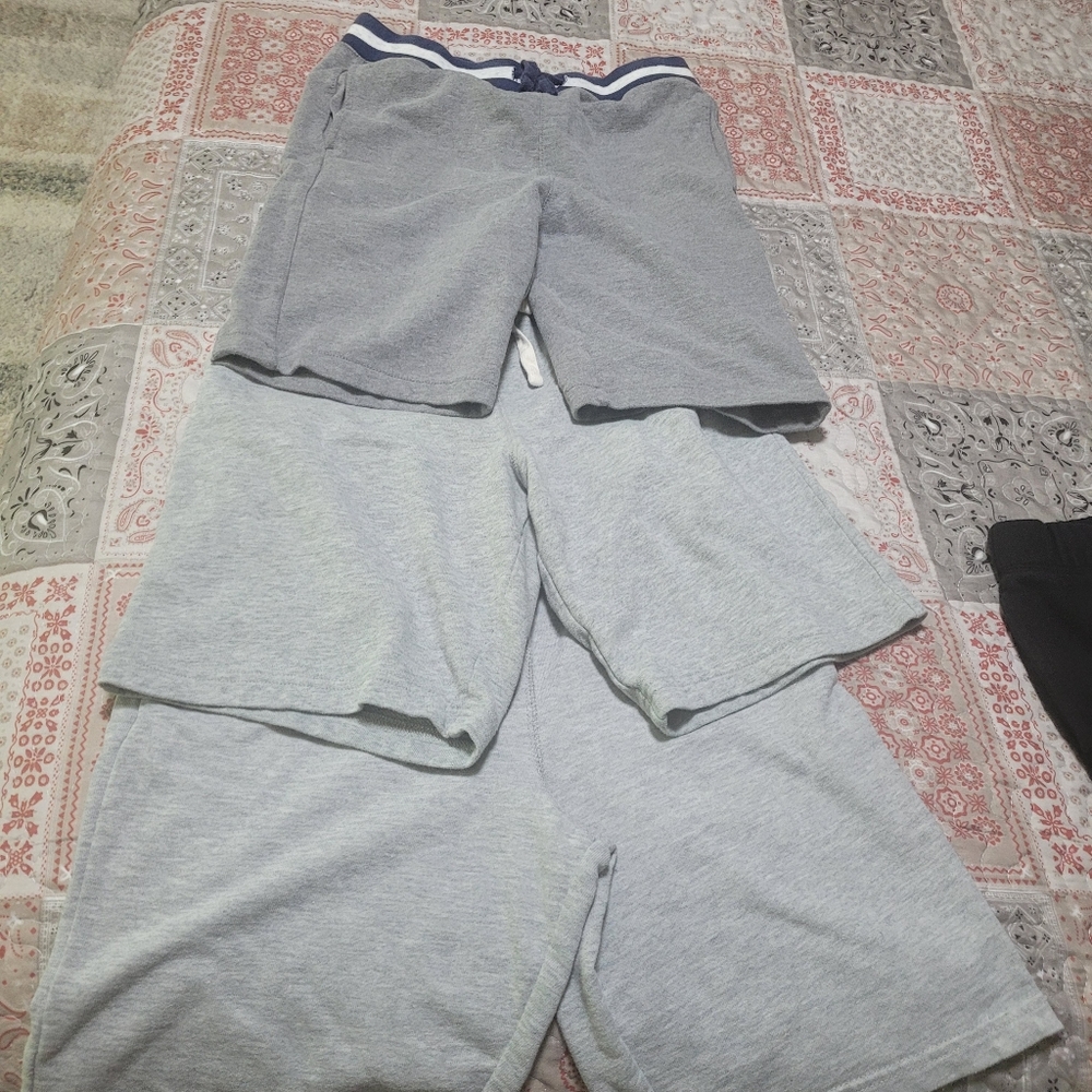 Bundle of shorts big boys 14y $2 each& 4 polo shirts size 14 - Picture 2 of 8
